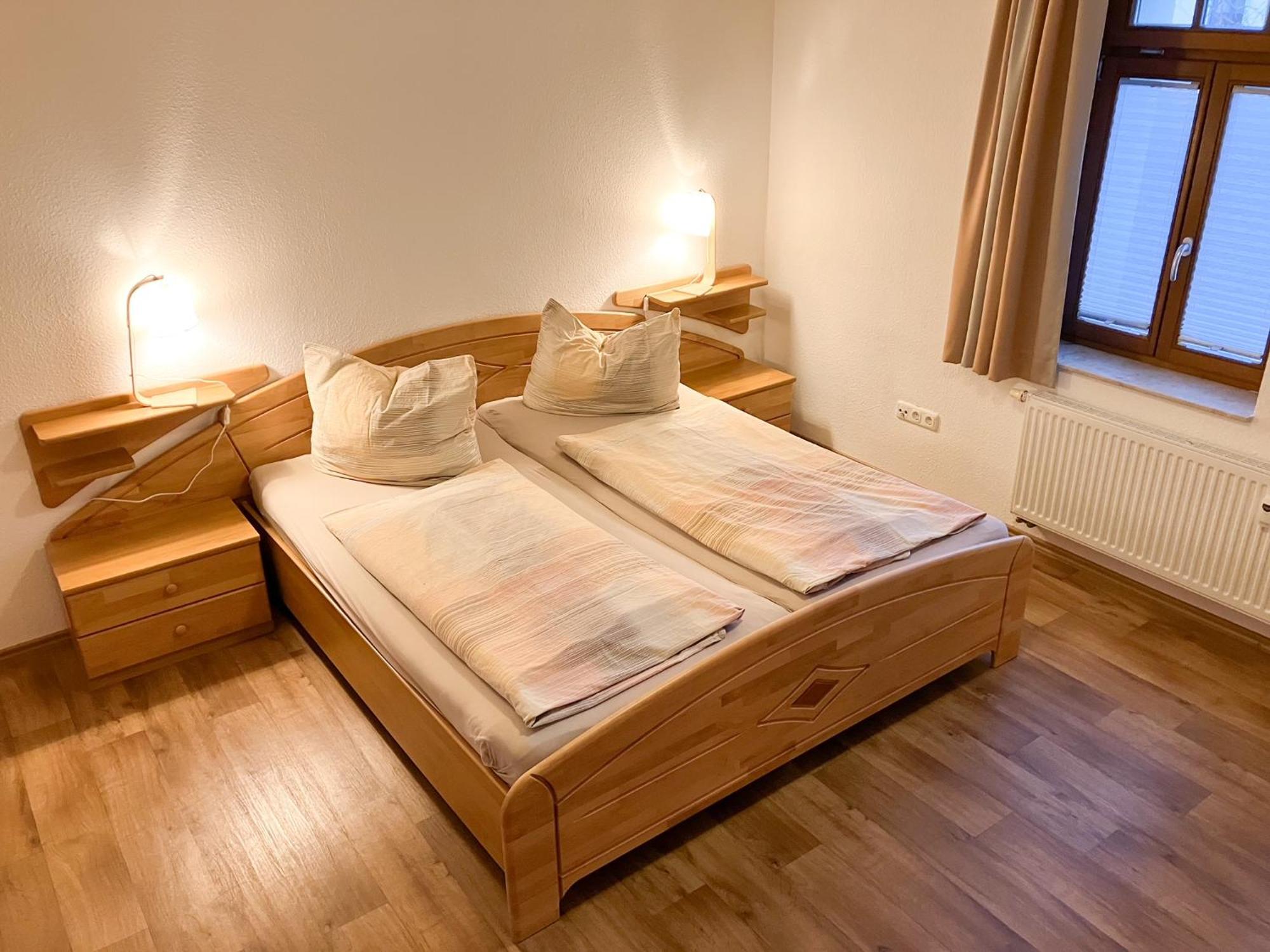 Ferienwohnung Morgensonne Am Kurpark Bad Berka - Parkplatz - Spielplatz - Wlan - 2 Schlafzimmer Zewnętrze zdjęcie